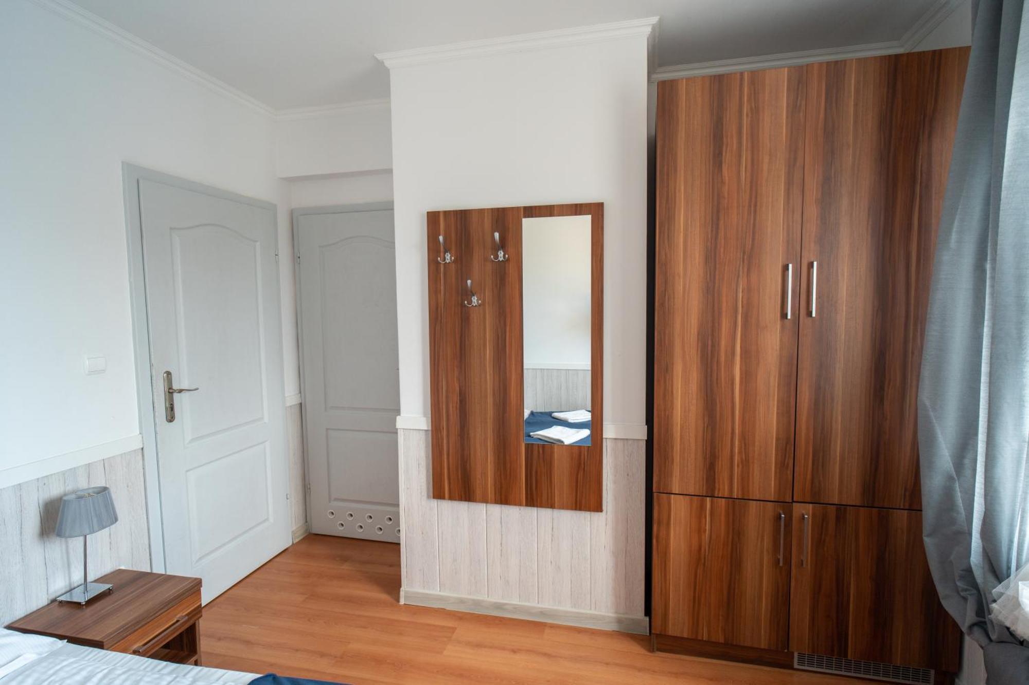 Pod Wydma Hotel Unieście Eksteriør billede