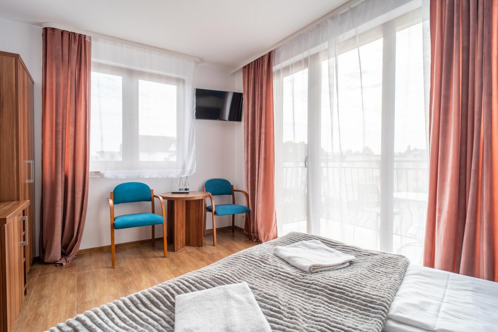 Pod Wydma Hotel Unieście Eksteriør billede