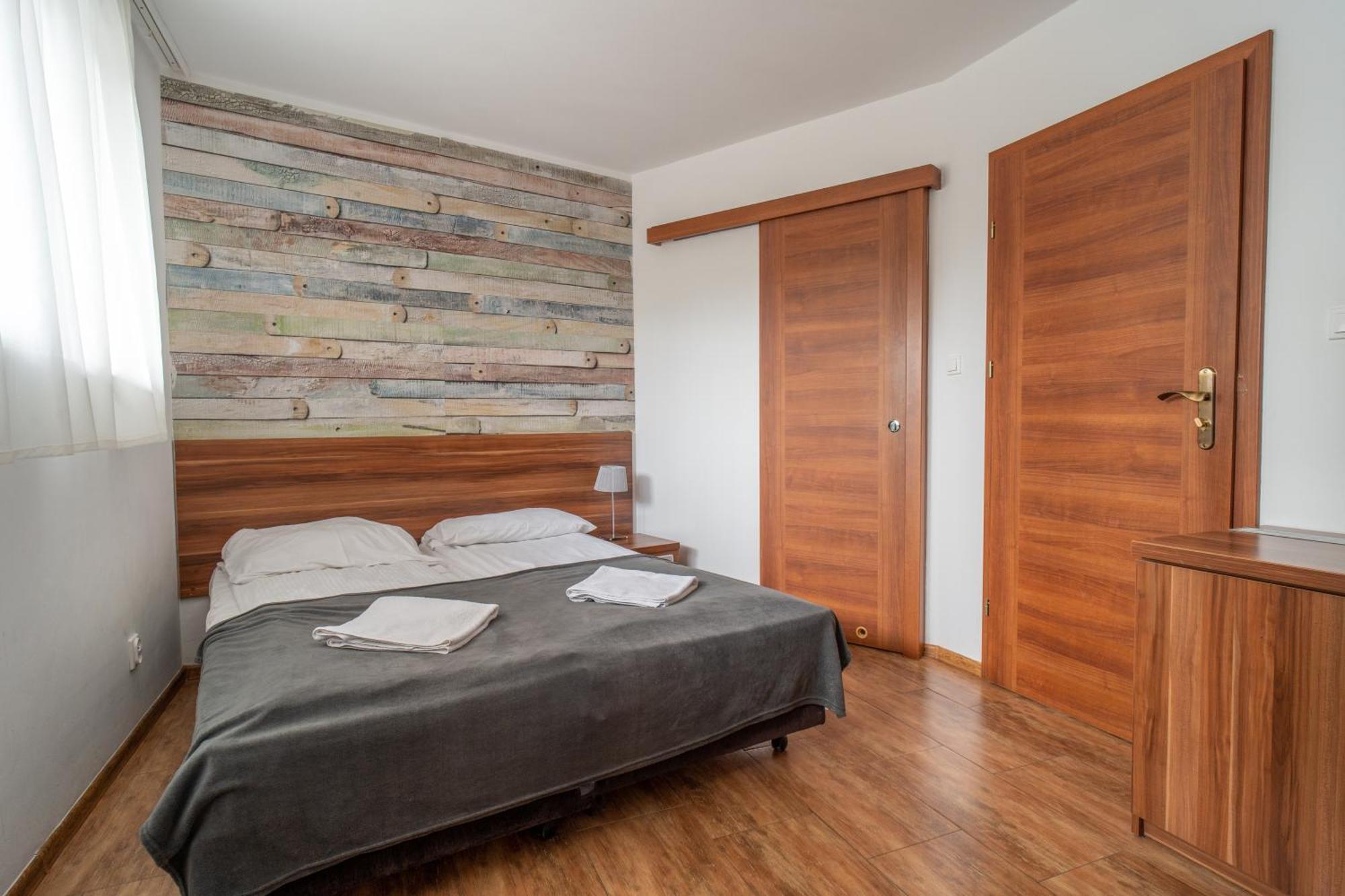 Pod Wydma Hotel Unieście Eksteriør billede